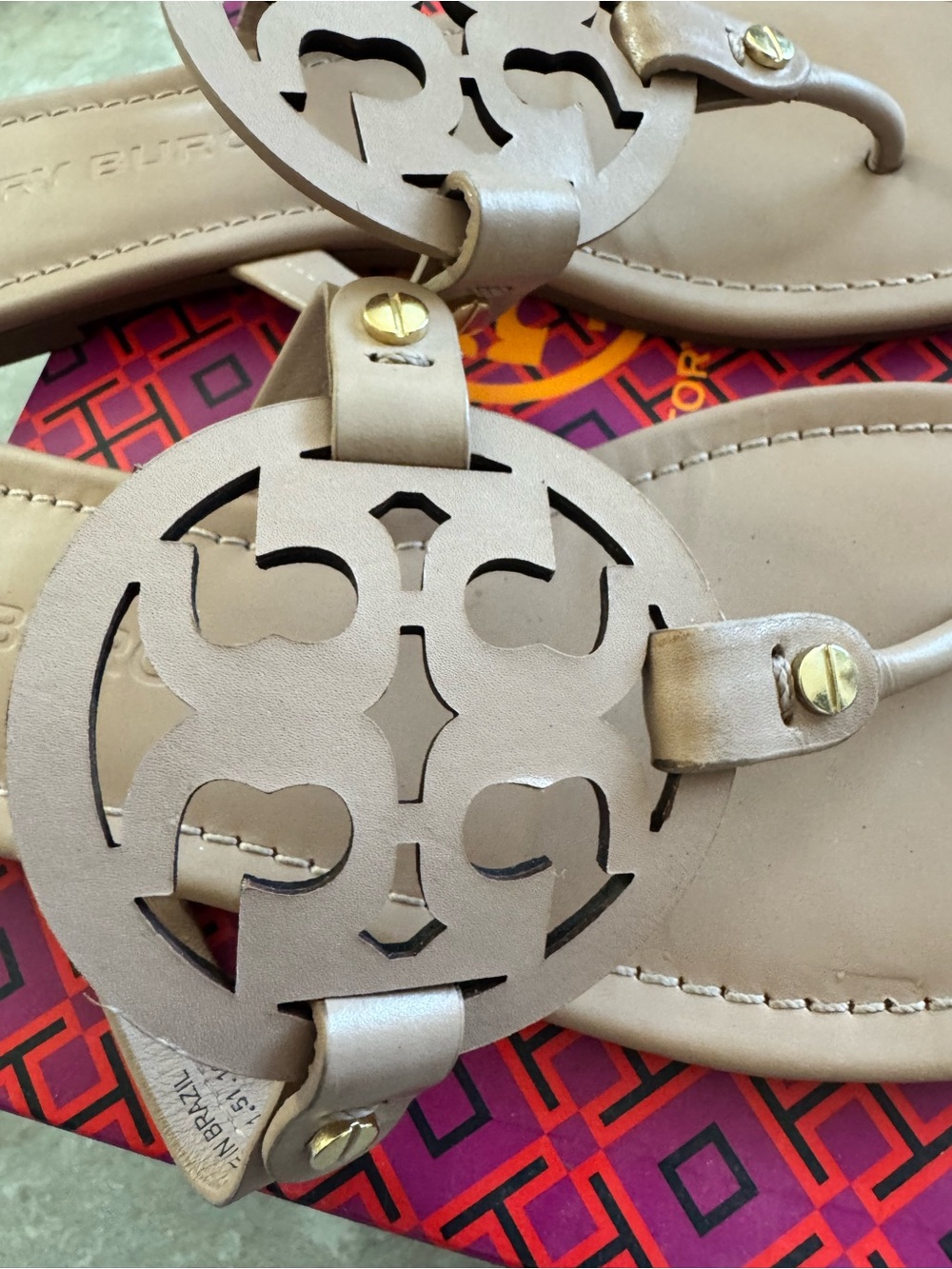 Tory Burch Blush Cutout Logo Thong Sandals - Picture 6 of 6